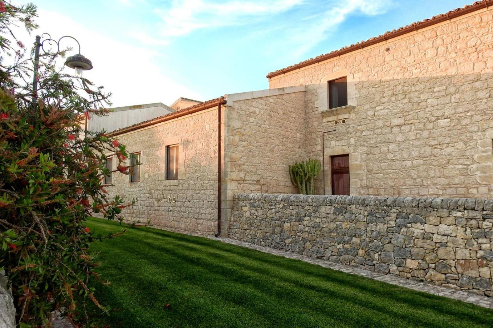 Agriturismobugilfezza Di Tgesd Modica Exterior foto